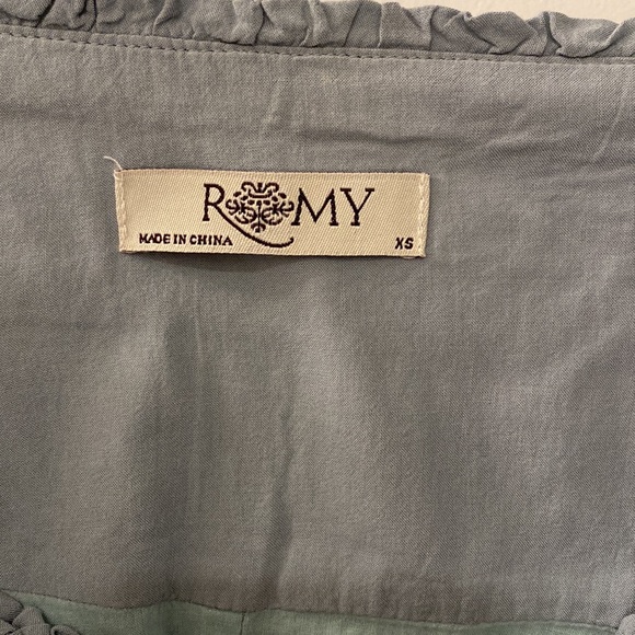 Sea foam green fit and flare flouncy, just below the knee, summer skirt - Picture 5 of 5